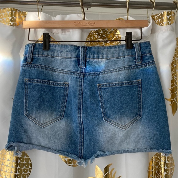 Distressed mini skirt - Picture 5 of 5